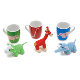 TAZA KENIA CON PELUCHE AZUL