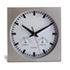 Reloj analógico de pared con termómet...